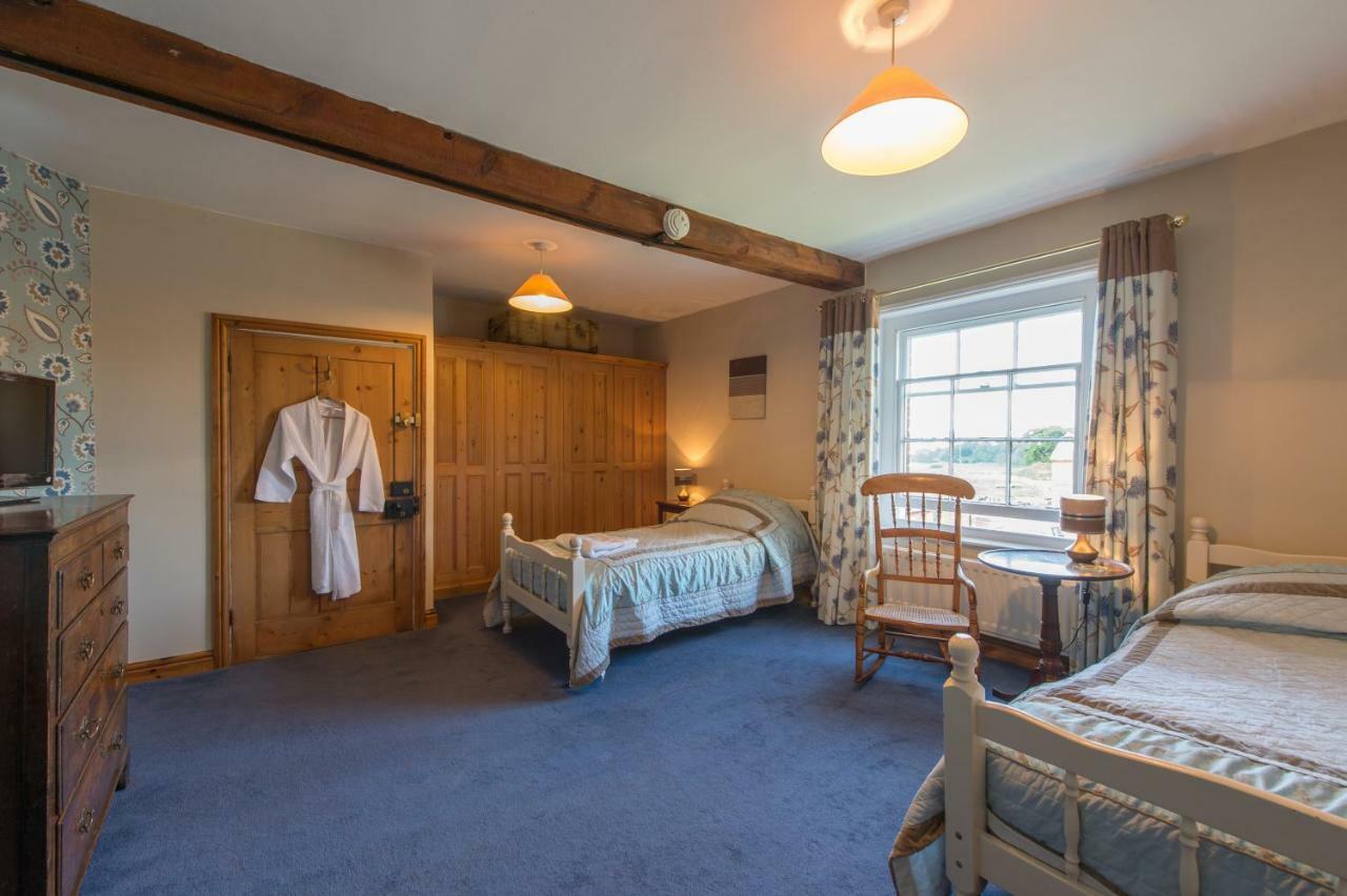 Moreton Hall Farm Bed and Breakfast Newport  Exterior foto